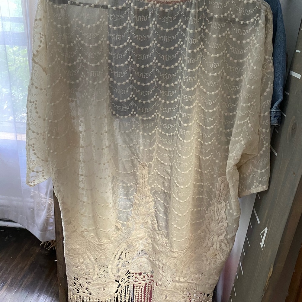 Boho Shaw - Picture 3 of 3